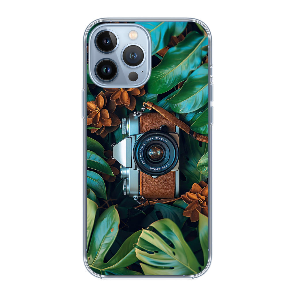 The Lens Between Leaves iPhone 13 Pro / 13 Pro Max Case
