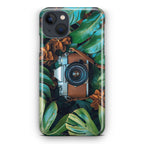 The Lens Between Leaves iPhone 14 / 14 Plus Case