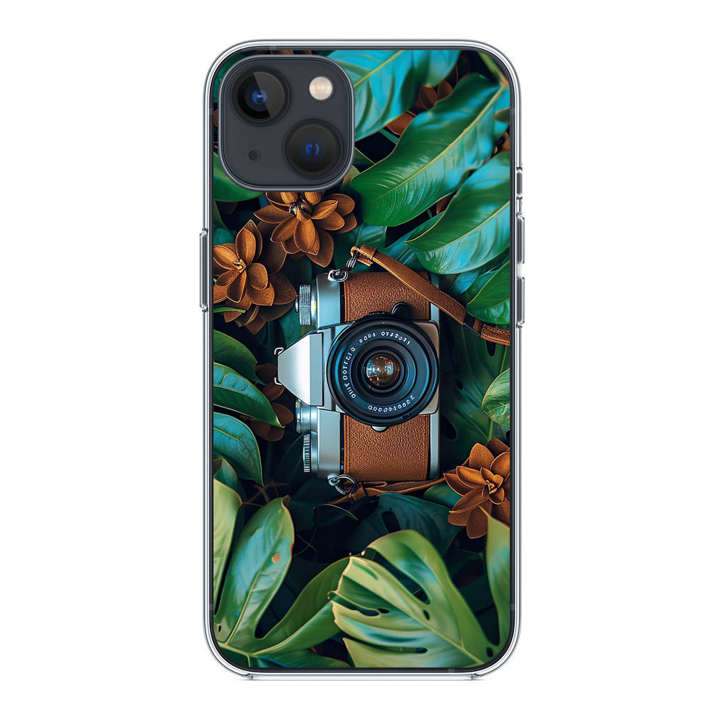 The Lens Between Leaves iPhone 15 / 15 Plus Case