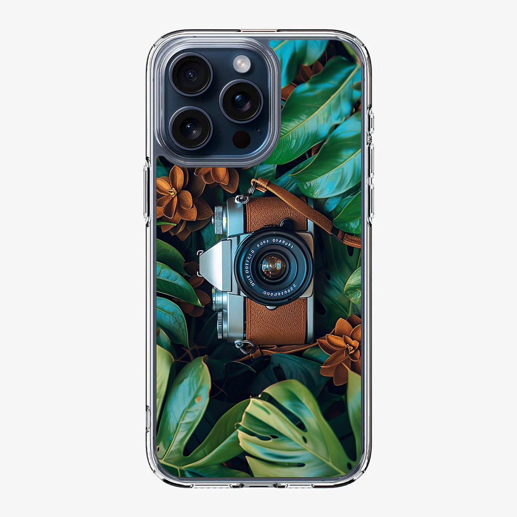 The Lens Between Leaves iPhone 15 Pro / 15 Pro Max Case