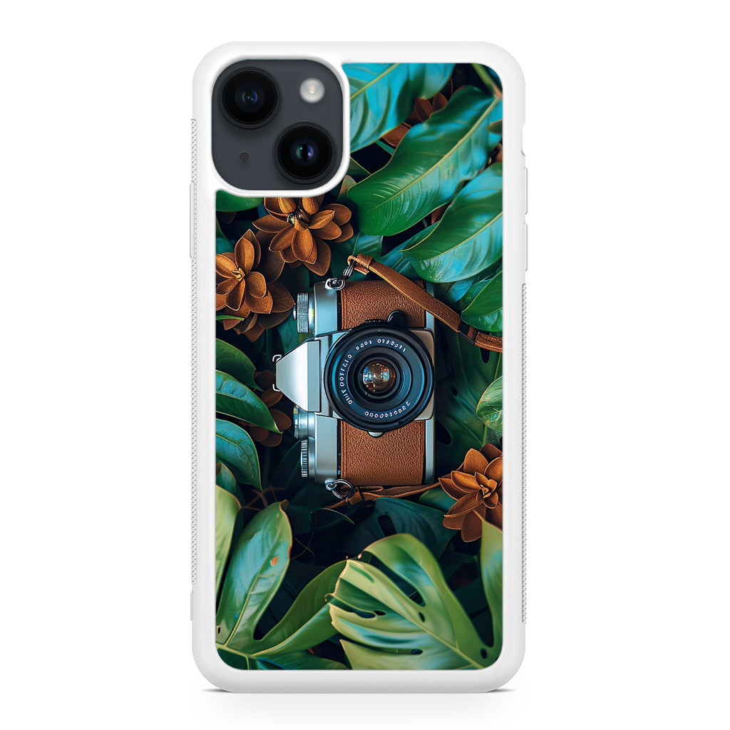 The Lens Between Leaves iPhone 15 / 15 Plus Case